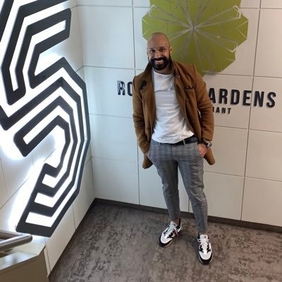 guesswho_me's profile picture. 