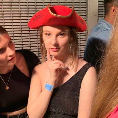 hollyrowex's profile picture. 