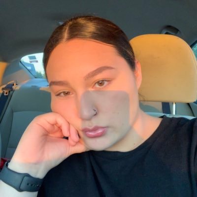 annahmaria_'s profile picture. 