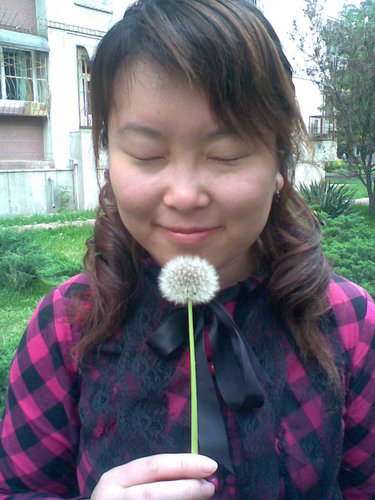 Lina Wu, A girl from Beijing, China. Work in Microsoft. Like Purple, Accordion, Choir, Psalm , Swimming and TVB of Hongkong
