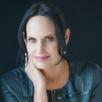Entrepreneur Alignment, High Level Success Coach 
Jen Cudmore is a paradigm shift master, creating breakthroughs with mindset, inspiration, strategy and energy.