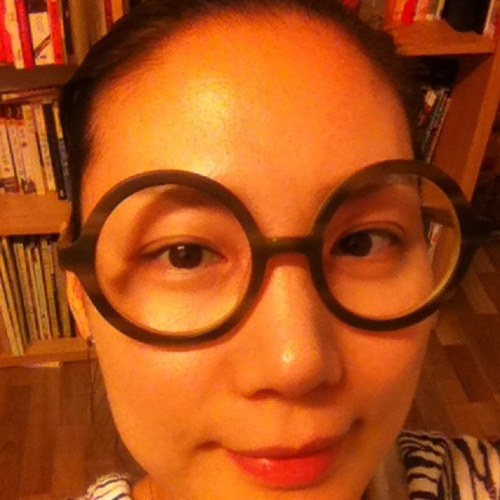 used to be a korean pop star! now being a hot ajumma!!!