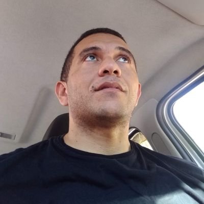 hipócrisia é como um câncer que só aumenta com o tempo.