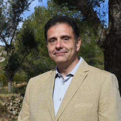 Patria, fides, amor. No demanis a la teva societat què pot fer per tu, qüestionat què pots fer tu per ella.