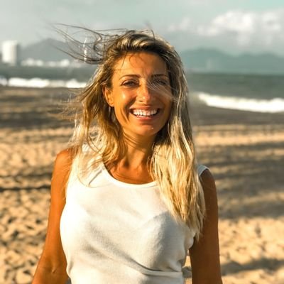 Diana Bancale #Travelblogger e giornalista. Amo viaggiare da sola, soprattutto al caldo:)
#inviaggiodasola  Instagram: inviaggiodasola 
info@inviaggiodasola.com