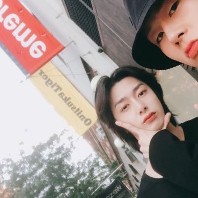 disguiseeed's profile picture. 썰지 마셔요.....