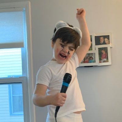 DasherStarr's profile picture. perspectiveǝʌıʇɔǝdsɹǝd-I was trained in the metal arts by my father and now use that skill to support my fam. I like good music