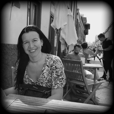 InmaNiebla's profile picture. Vivo en un archipiélago donde tocan el tambor, pero son incapaces de apagar los incendios. Políticos incompetentes fuera ya.