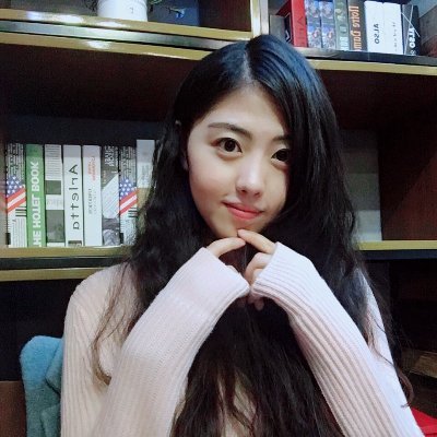 I am a beautiful girl from Hubei Province, China. I like to travel and welcome to join my circle of friends.