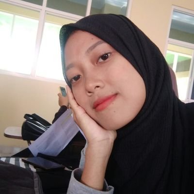 UmiNH18's profile picture. Gak suka dikepoin.tapi sukanya ngepoin  wkwk