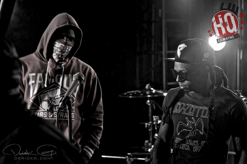 YOUNGMULAAABABYYY!
I beg, lil wayne, tweet me back.