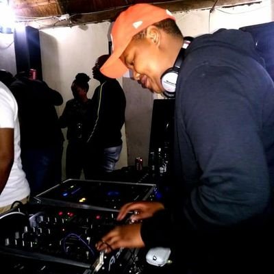 A young Dj who is commited to deliver an Airwave Revolution
Facebook:Ajax_bw(Tablemanners page)
