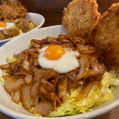 中野五差路から皆様の胃袋までお届けします！テイクアウト&デリバリー専門の洋食屋始めました。  電話(03-6304-8902)かUber eatsにてご注文承ります！イートイン、テイクアウトも全品可能です。自社配達料および配達範囲は固定ツイご参照ください。1,500円以上は配達料無料！fromすごい煮干ラーメン凪