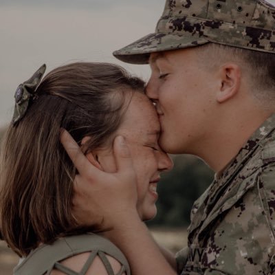 Kennedy03661687's profile picture. SRU ‘22 🦁 Navy girlfriend ❤️⚓️