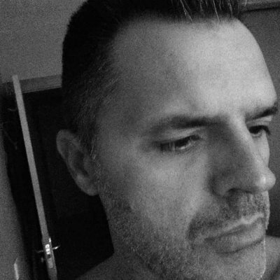 PabloRuedaH's profile picture. Idiota, en el sentido etimológico de la palabra. Non serviam.