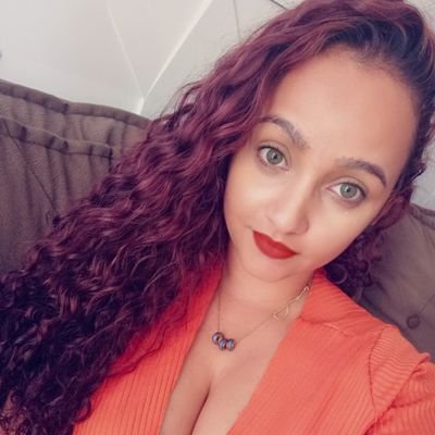 MichellybAraujo's profile picture. Publicitária em Goiânia.
Não se acostume com o que não o faz feliz
Se estiver tudo errado, comece novamente
Se estiver tudo certo, continue.