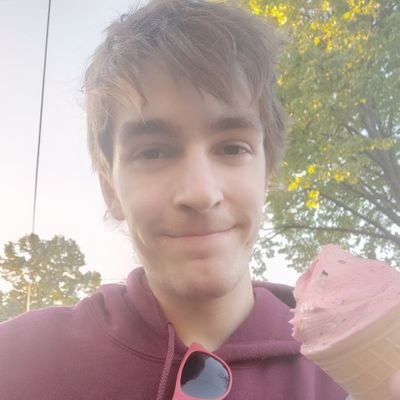 25 | finished(!!!) studying at BME 📚 . biomedical 🧬 & computer engineer 🖥 . software developer @ Sigma & E/// | 🏈 referee . ultimate frisbee |