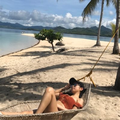 毎年のjamaicaもnycも10年目 黒いの白いのいい音ならなんでも好き いくつになっても言う事なんて聞きません 🌚🚀偶数月第2金曜 松山市 @CAEZAR FREEKEY FRIDAY 奇数月第1土曜 松山市@BIBROS PORT ROYAL 不定期 松山市@BIBROS ISlAND VIBESやってもふふ