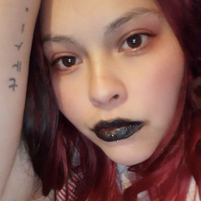 Misaki82983704's profile picture. la vida es muy corta para usar ropa aburrida 🖤