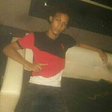 FrancisNaVal5's profile picture. & Entonces, Tengo La Naturaleza, El Arte & La Poesía, & Si Eso No Es Suficiente, Qué Es suficiente?🖤 (Rap Latino)🖤All We Need Is Love🖤