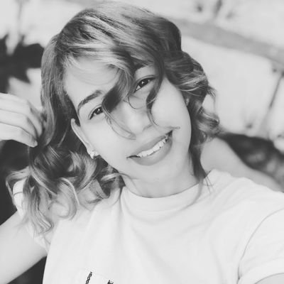 Dominicana 100% No me conoce no me juzgue, Futura cirujana/ sincera/ optimista/ simpática & Con un Lindo corazón roto.~ Coronelita Forever~.IG: Lissette_er_