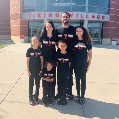Servant, Husband, Father, Teacher, @VikeNationHoops Head Basketball Coach, @NextLevelnky 16U Head Coach