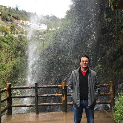 Economista | Con interés en tópicos de desarrollo económico y economía política | PhD in Economics from @ucatolica.