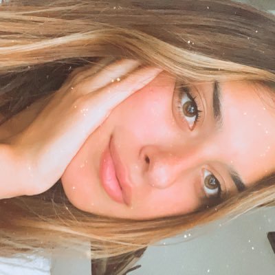 gabmmejides's profile picture. everything happens for a reason 🦋