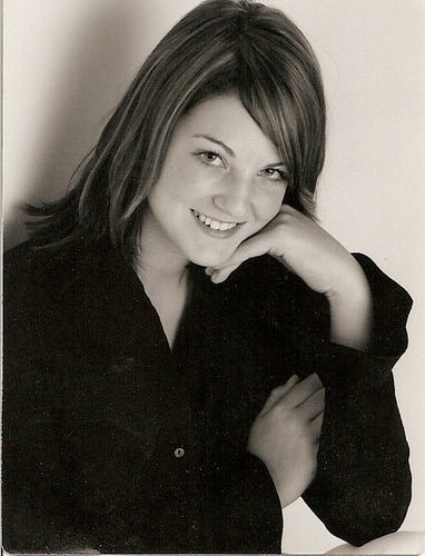 LolaRedxAmy's profile picture. Lola Red PR intern, music junkie, entertainment & current affairs obsessed.