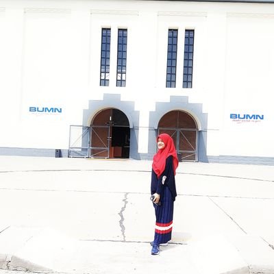 abcdefitri's profile picture. work hard-run faster-pray to the fullest