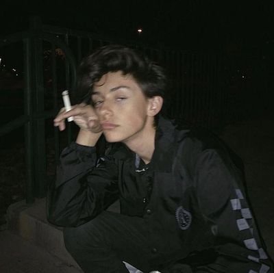 _turnwest's profile picture. empty.