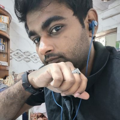 agwan_aadil's profile picture. 👨‍💻 Software Developer, ☁️ DevOps Enthusiast