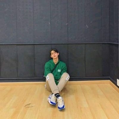 Som43033465's profile picture. 