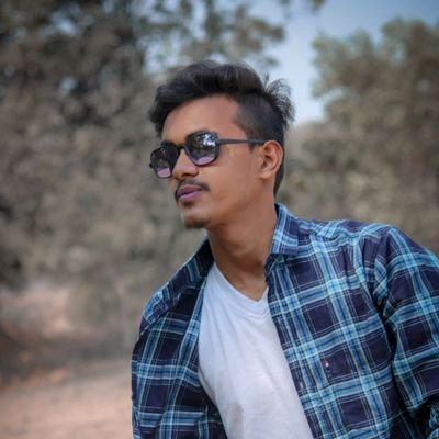 👨💻 Software Engineer 🚀 | Crafting code in Vapi 🌆 | Building digital dreams 💡 | Code, Coffee, and Code again ☕ | Let's talk tech! 📱💻 #SoftwareEngineering