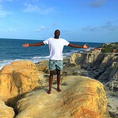 Filho de Xangô 🦁 Jogador profissional de basquete