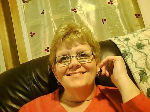 I've been married for 39 yrs. We have one son whose in the Navy. I have 2 grandchildren a boy and a girl. Luv to sew,crochet,hand embroider and quilt.