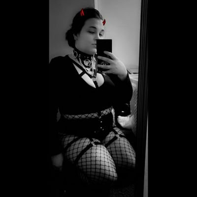 18+ NSFW
Top 16% on OF
Gamer/Stoner/Brat
cashapp: Katjiexbl