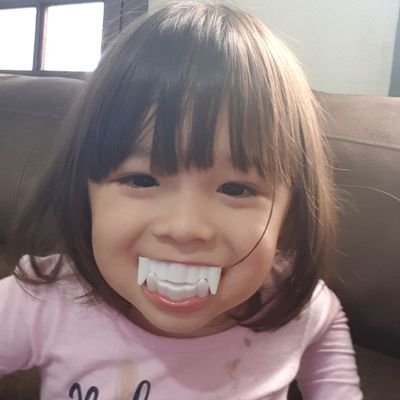 Mãe da Mariana (7 anos), Mãe do Pedro (RN), Mãe de Pet, Esposa de Pet. Marrenta e engraçadinha