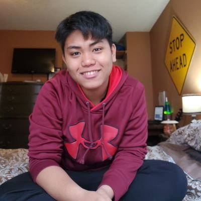 deleon_rave's profile picture. A person