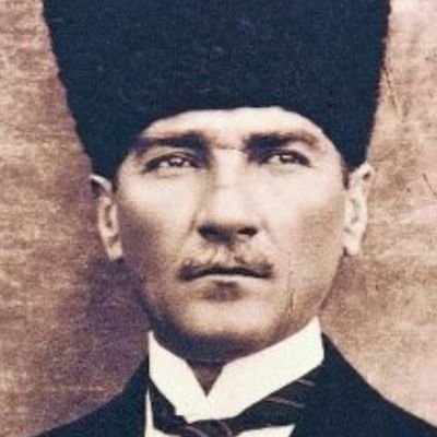 Atatürk Sevdalısı. Ay Yıldızlı  Bayrak namusumdur.  Vatan olurmu bu dağdan, bu tastan, koynunda yoksa yatan....