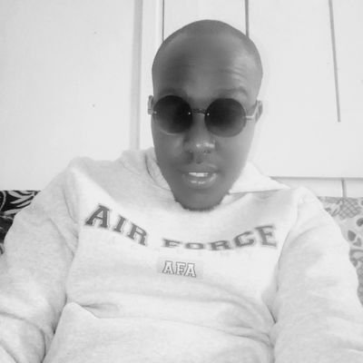 WilliamsAmoz's profile picture. financial analyst