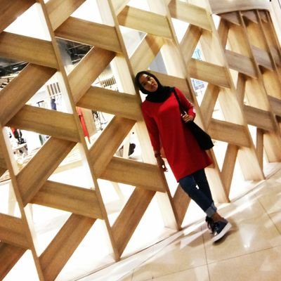 MegamendungDian's profile picture. Dian yang tak kunjung padam