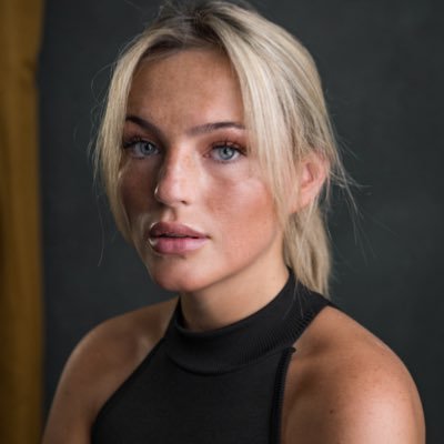Actress in training @ArtsEdLondon. 19 y/o. London/Cheshire. Represented by DBA@dbagency.co.uk