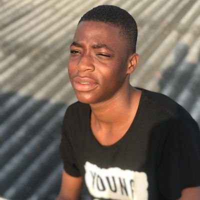 AbouIchola's profile picture. j'aime plutôt bien le football 🎈