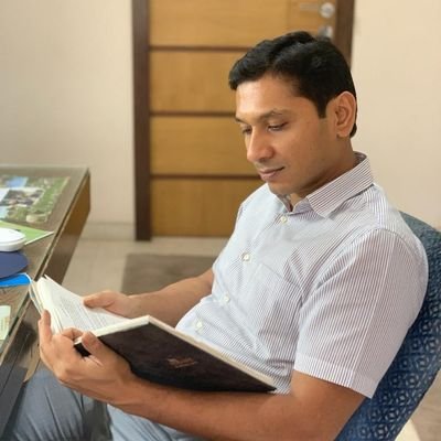 Chairman Pudhari Publication's Private Ltd.
Chairman, Uravarit Maharashtra Vikas Mahamandal.