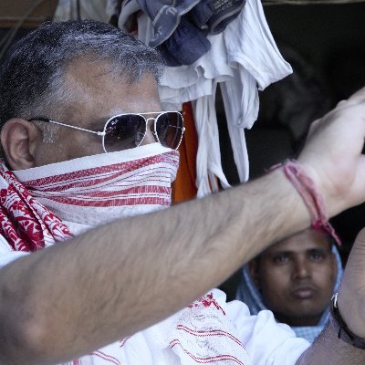 बीस साल से अलग अलग हिंदी दैनिक न्यूज पेपर में पत्रकार के तौर पर काम किया। पंजाब में आत्महत्या करने वाले 350 किसानों पर विशेष स्टडी/डाक्यूमेंटरी मेकर