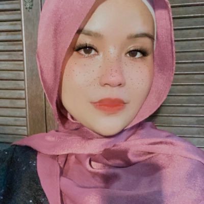 MAHERIAN alumni.
IIUM alumni. 
ECONS.
JKM.