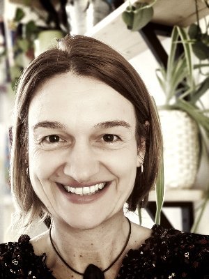 Dr Maria Val Martin Profile