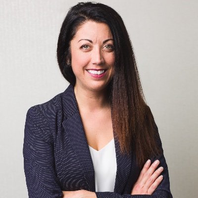 anniechia21's profile picture. Littérature, coopération, développement économique et communautaire, musique, conjointe heureuse, maman de deux belles amours!