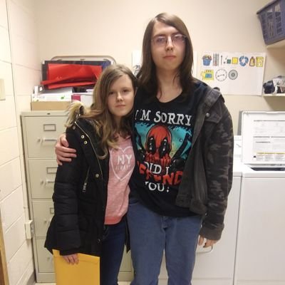 DustinL40323369's profile picture. friends